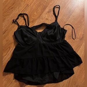 Le Lis Black Tank Top